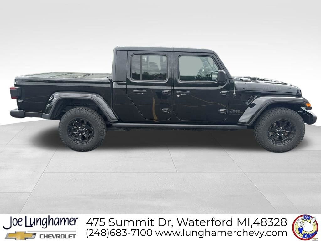 Used 2021 Jeep Gladiator Willys 4x4 Truck