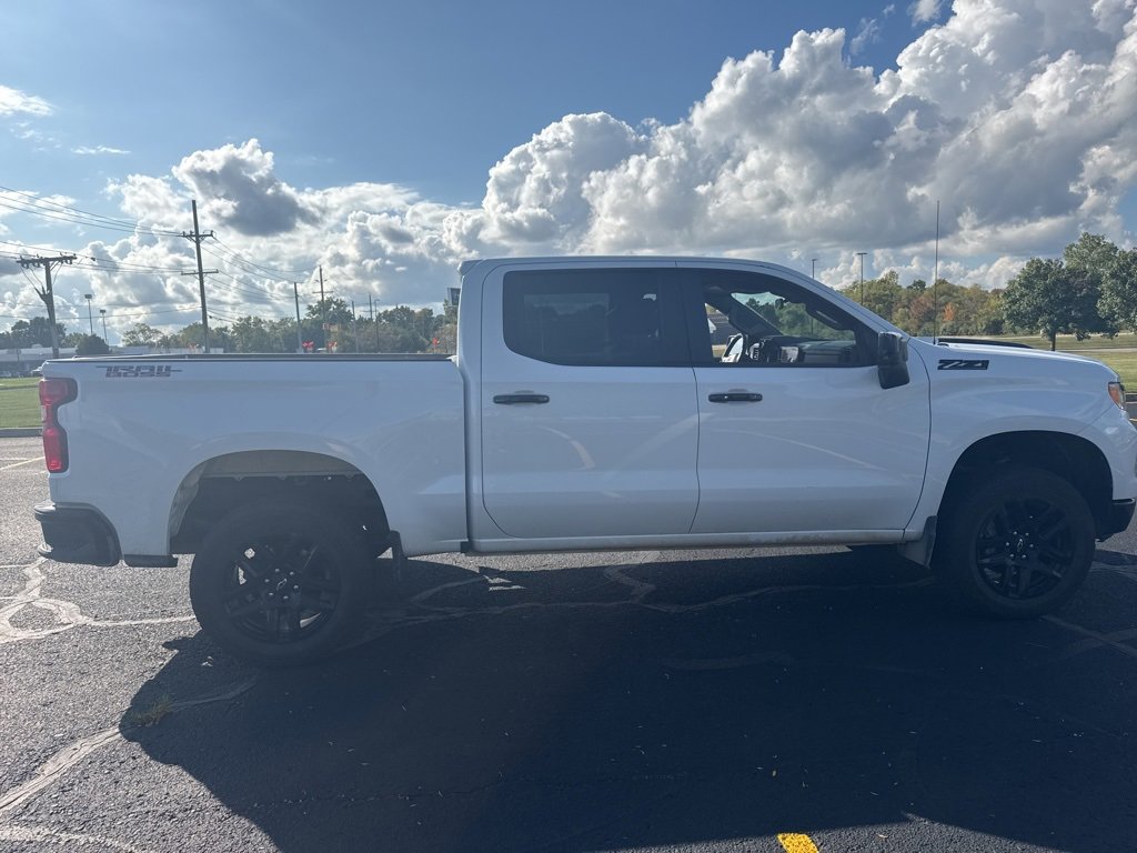 2024 Chevrolet Silverado 1500 LT Trail Boss photo 3
