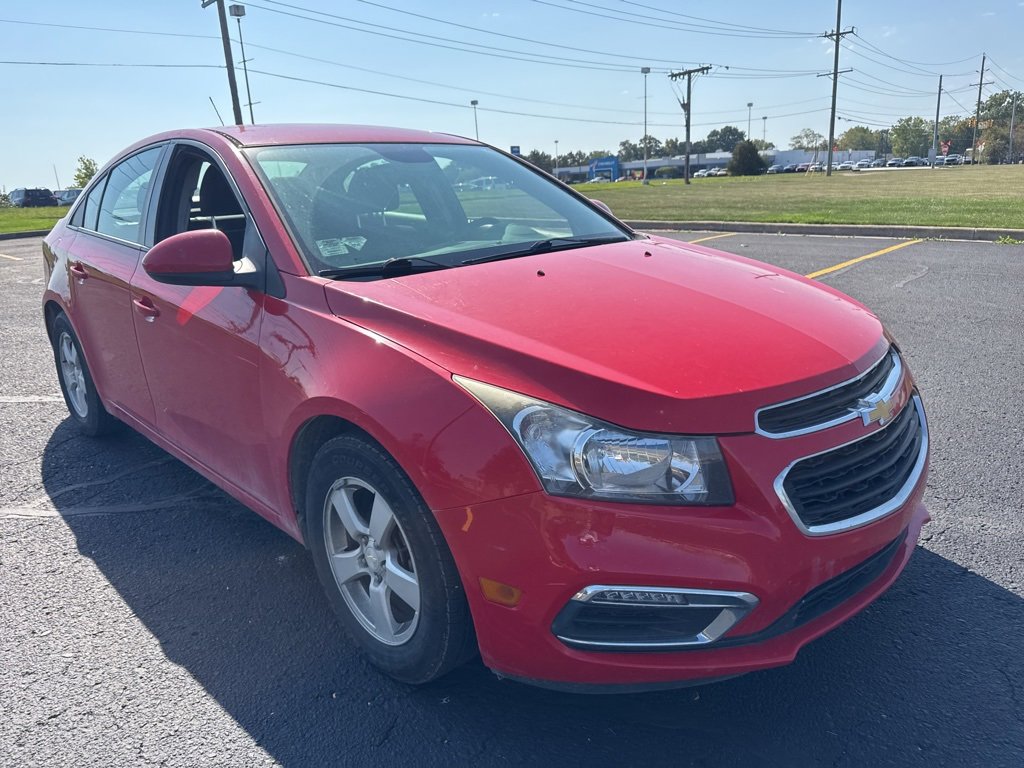 2016 Chevrolet Cruze LT photo 2