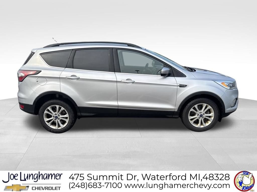 Used 2017 Ford Escape SE with VIN 1FMCU0G93HUA92288 for sale in Waterford Township, MI