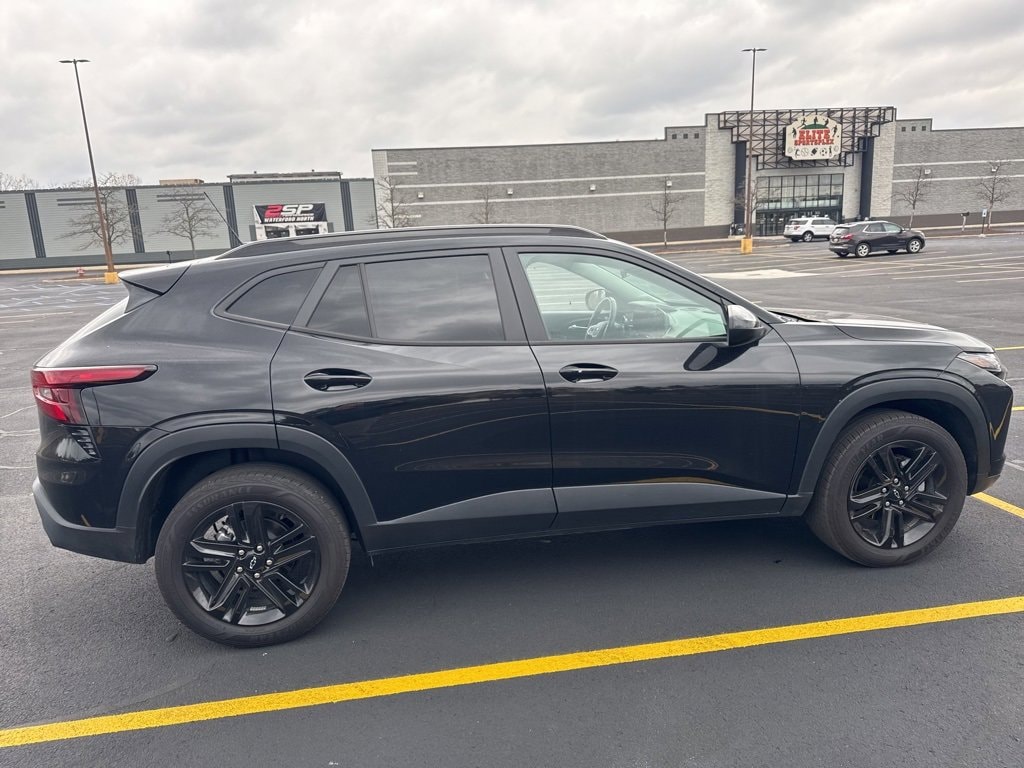 Used 2024 Chevrolet Trax Activ SUV