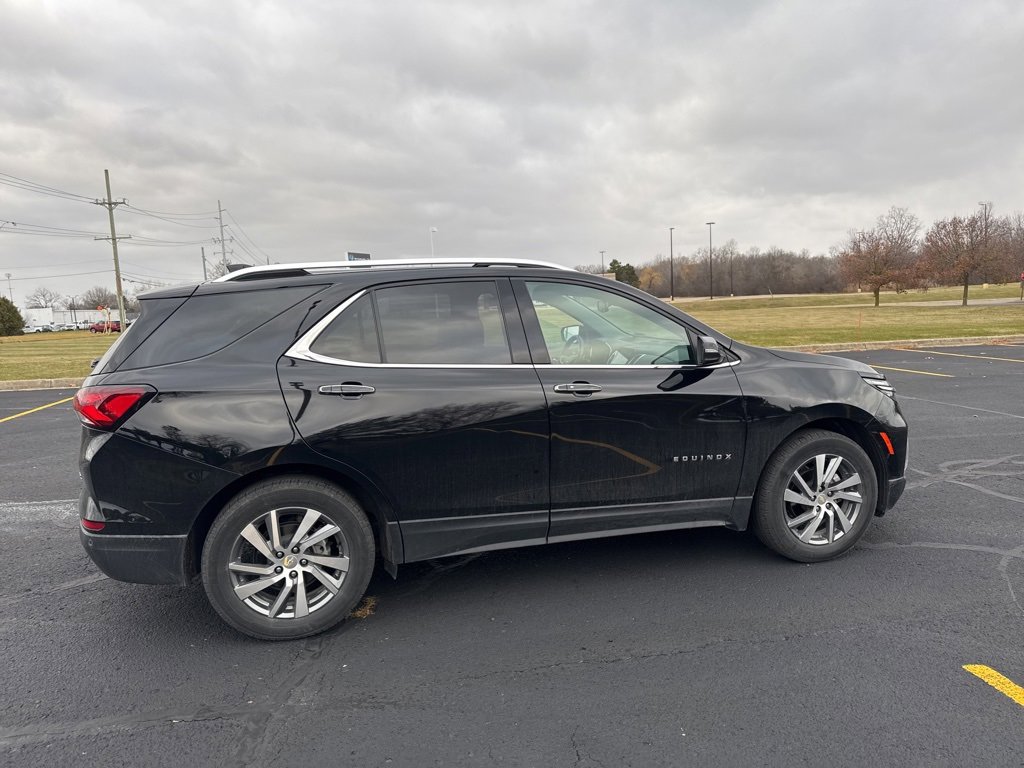 2023 Chevrolet Equinox Premier photo 2