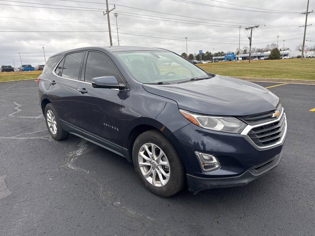 2019 Chevrolet Equinox LT photo 2