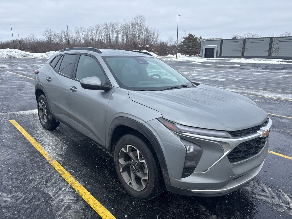 Used 2024 Chevrolet Trax LT SUV