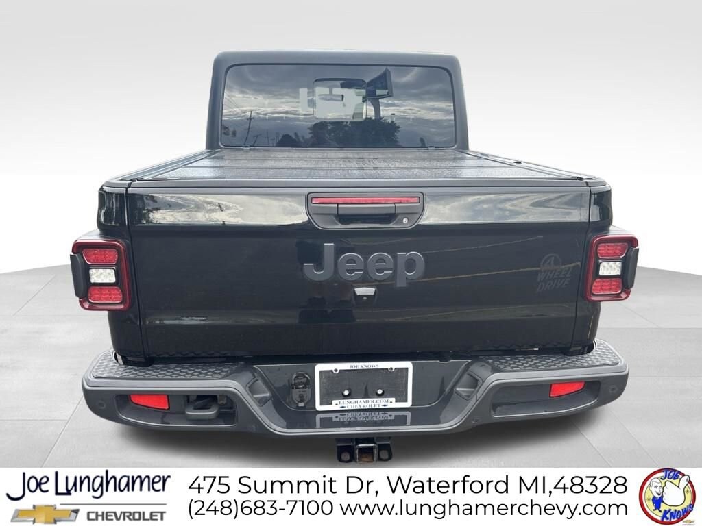 Used 2021 Jeep Gladiator Willys 4x4 Truck