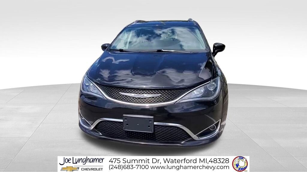 Used 2020 Chrysler Pacifica Touring L Minivan