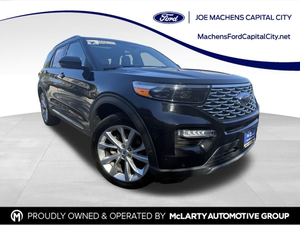 2022 Ford Explorer Platinum's photo