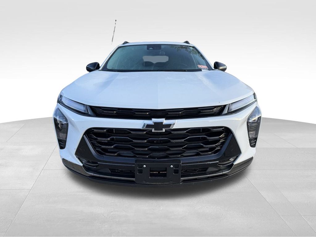 2025 Chevrolet Trax ACTIV photo 2