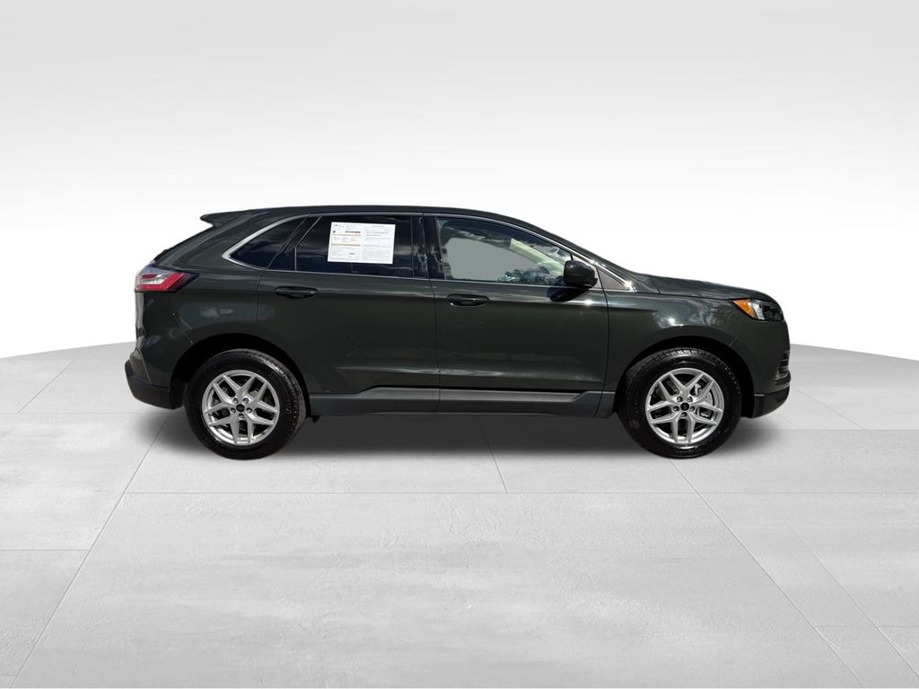 2024 Ford Edge SEL photo 4