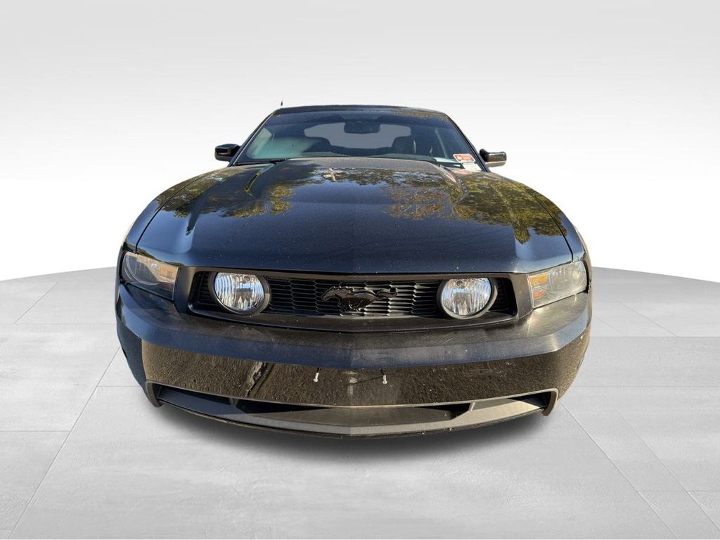 2010 Ford Mustang GT photo 3