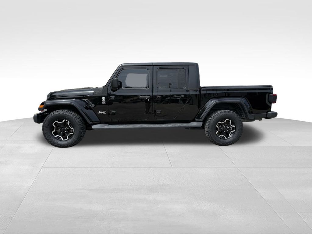 2021 Jeep Gladiator Overland photo 3