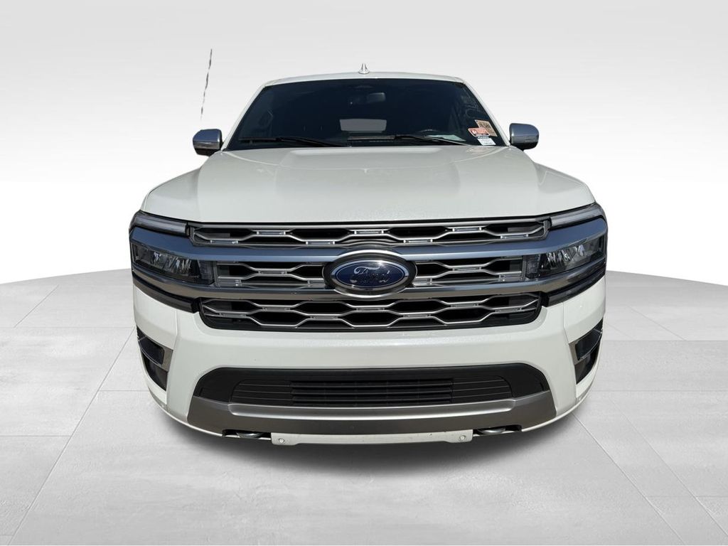 2023 Ford Expedition Platinum photo 2