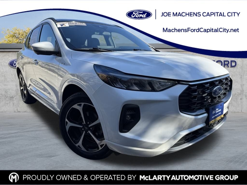 2023 Ford Escape ST-Line Select's photo