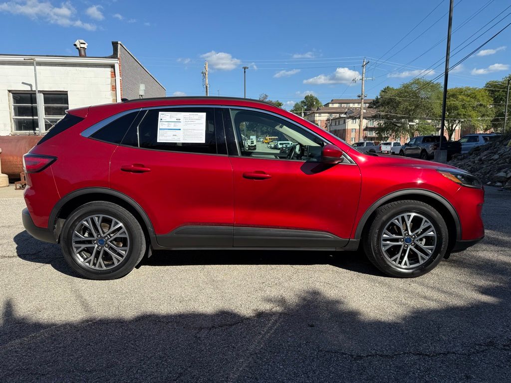 2020 Ford Escape SEL photo 4