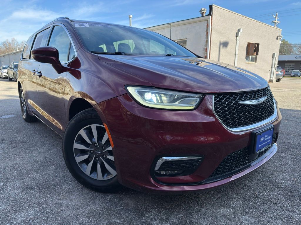 2021 Chrysler Pacifica Touring L's photo