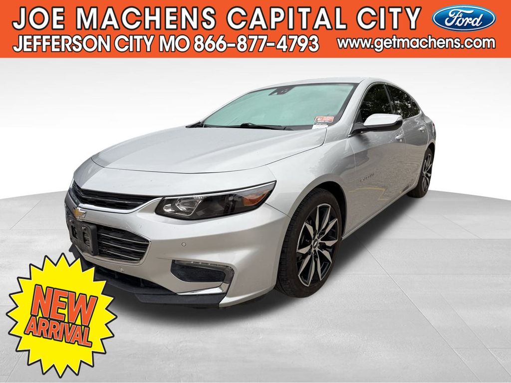 2018 Chevrolet Malibu 1LT photo 2