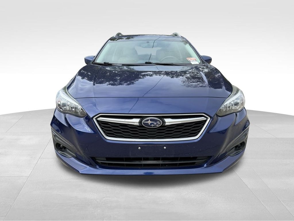 2018 Subaru Impreza 2.0i Premium photo 2