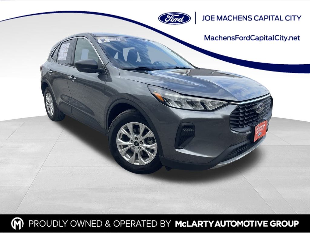 2023 Ford Escape Active's photo