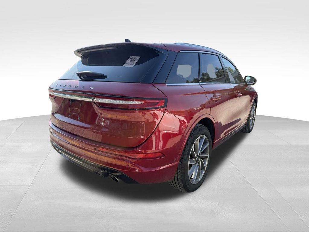 2022 Lincoln Corsair Grand Touring photo 4
