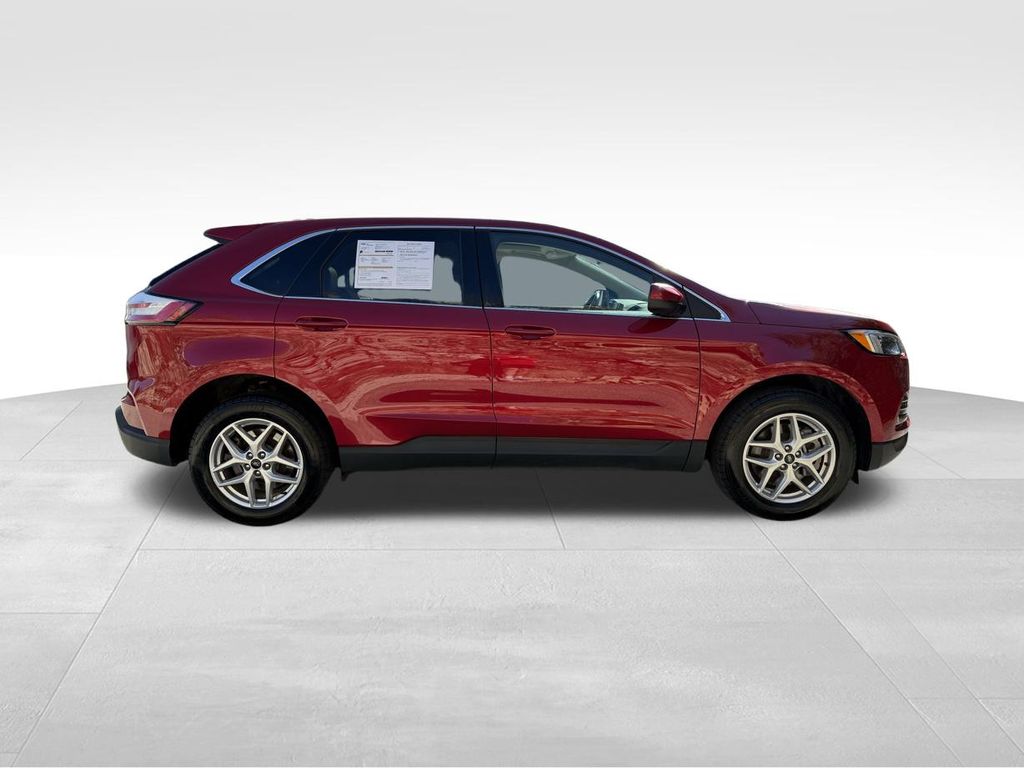 2024 Ford Edge SEL photo 4