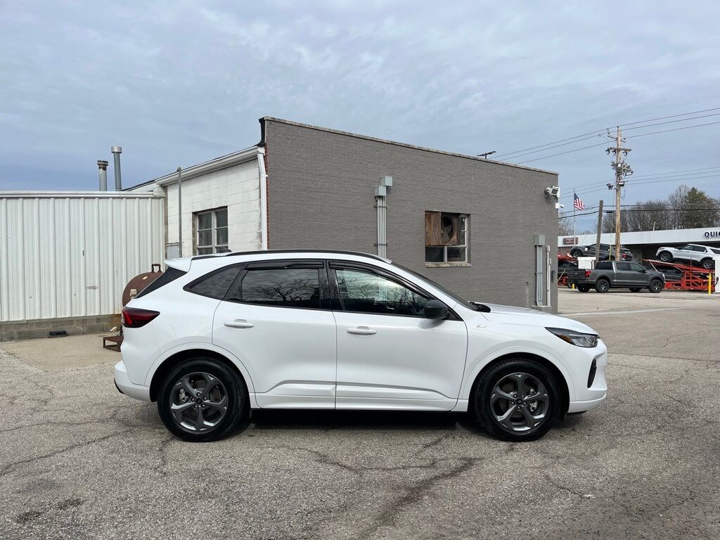 Certified 2023 Ford Escape Hybrid ST-Line SUV