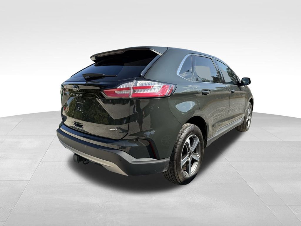 2024 Ford Edge SEL photo 4
