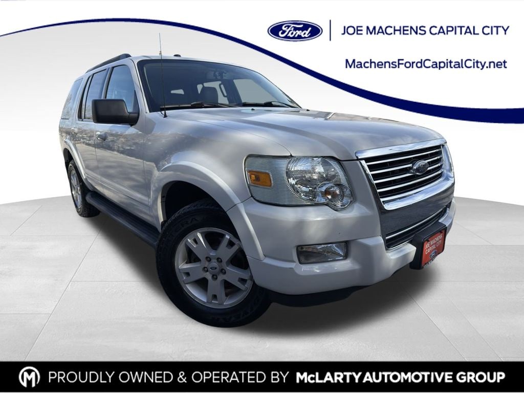 2009 Ford Explorer XLT's photo