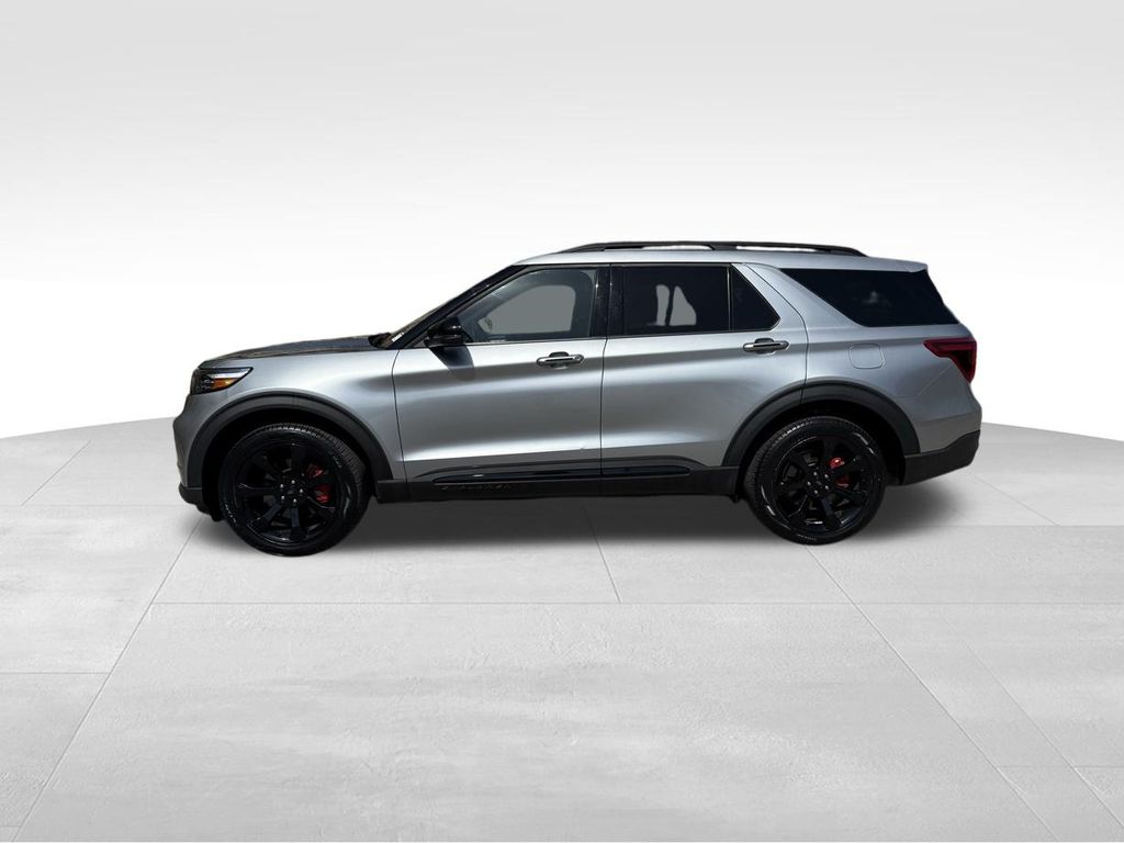 2024 Ford Explorer ST photo 3
