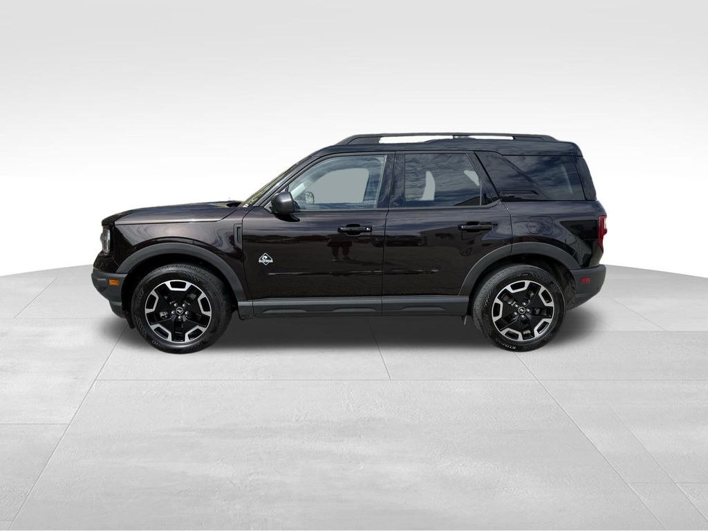 2021 Ford Bronco Sport Outer Banks photo 2