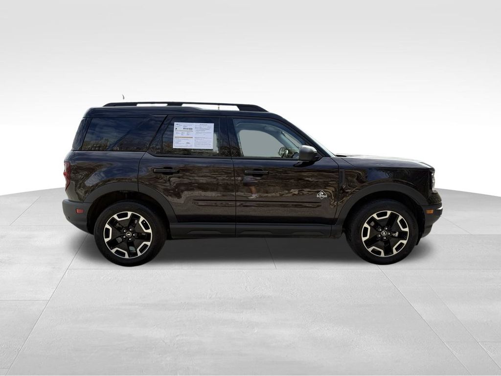 2021 Ford Bronco Sport Outer Banks photo 3
