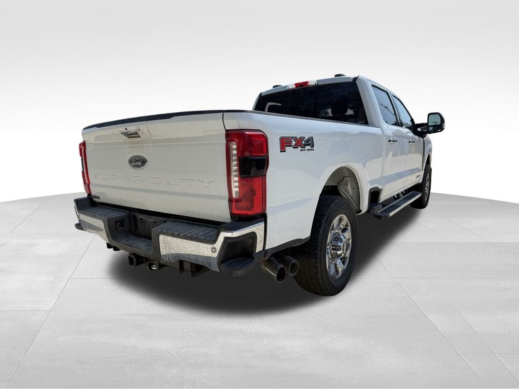 2024 Ford F-250 Lariat photo 4