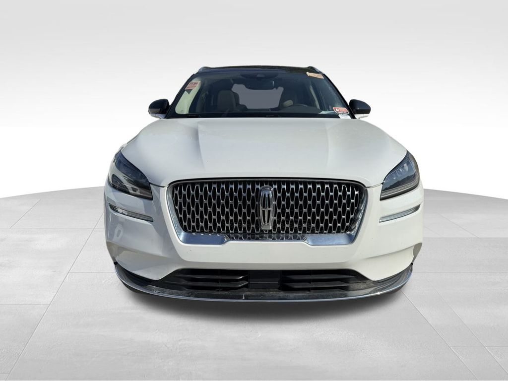 2022 Lincoln Corsair Standard photo 3