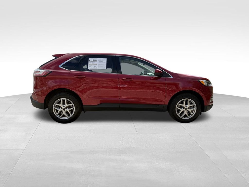 2024 Ford Edge SEL photo 4
