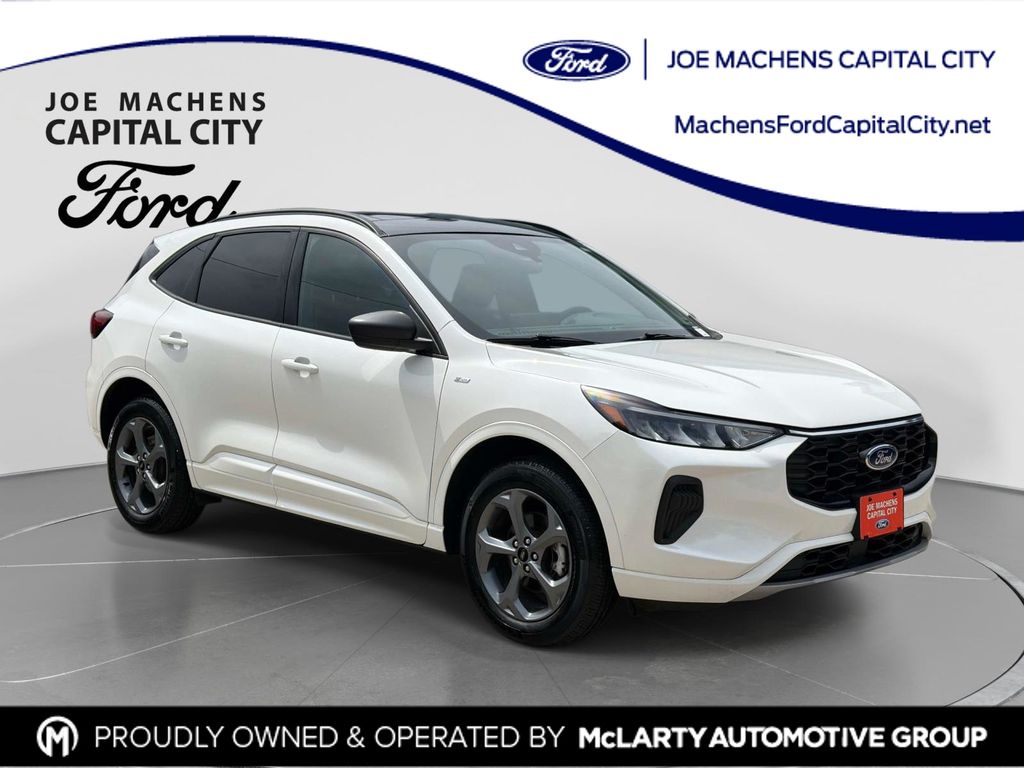 2024 Ford Escape ST-Line AWD's photo