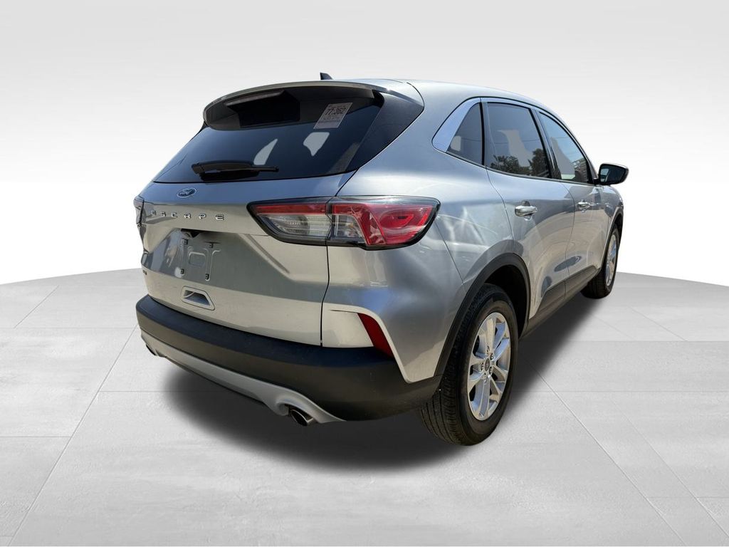 2022 Ford Escape SE photo 4