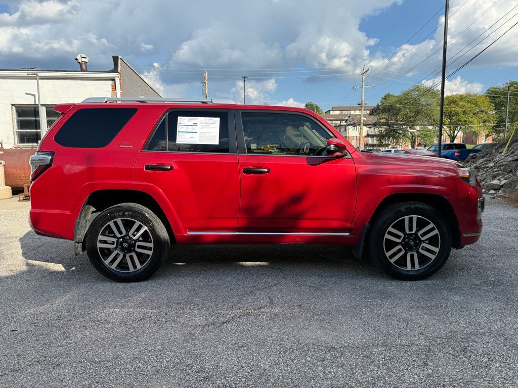 2018 Toyota 4Runner Limited photo 4