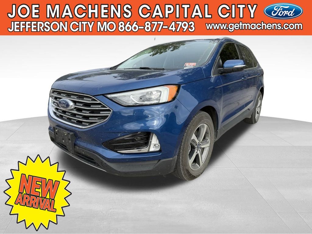 2020 Ford Edge SEL photo 2