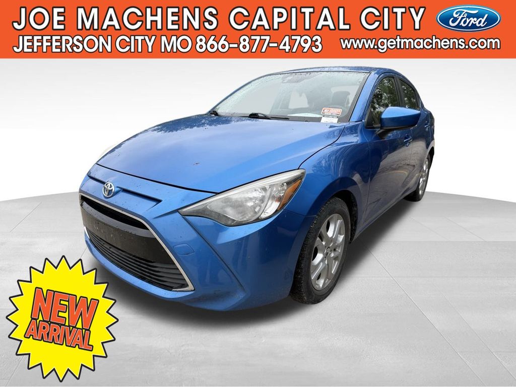 Used 2017 Toyota Yaris iA Base with VIN 3MYDLBYV3HY182199 for sale in Columbia, MO