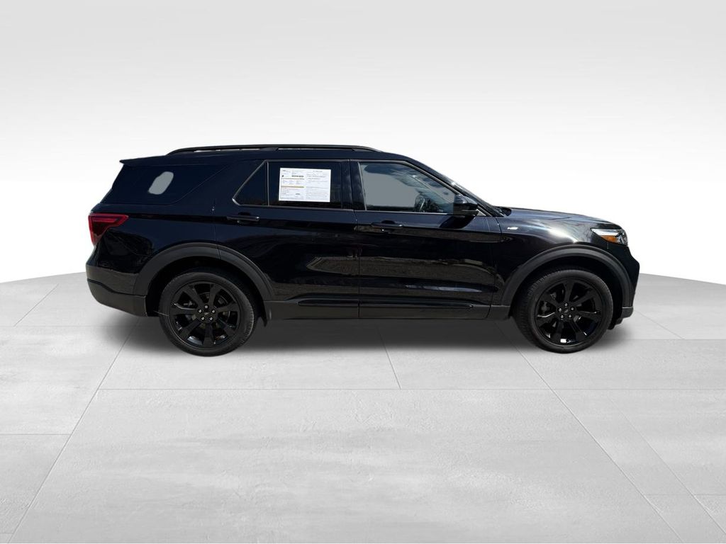 2023 Ford Explorer ST-Line photo 4