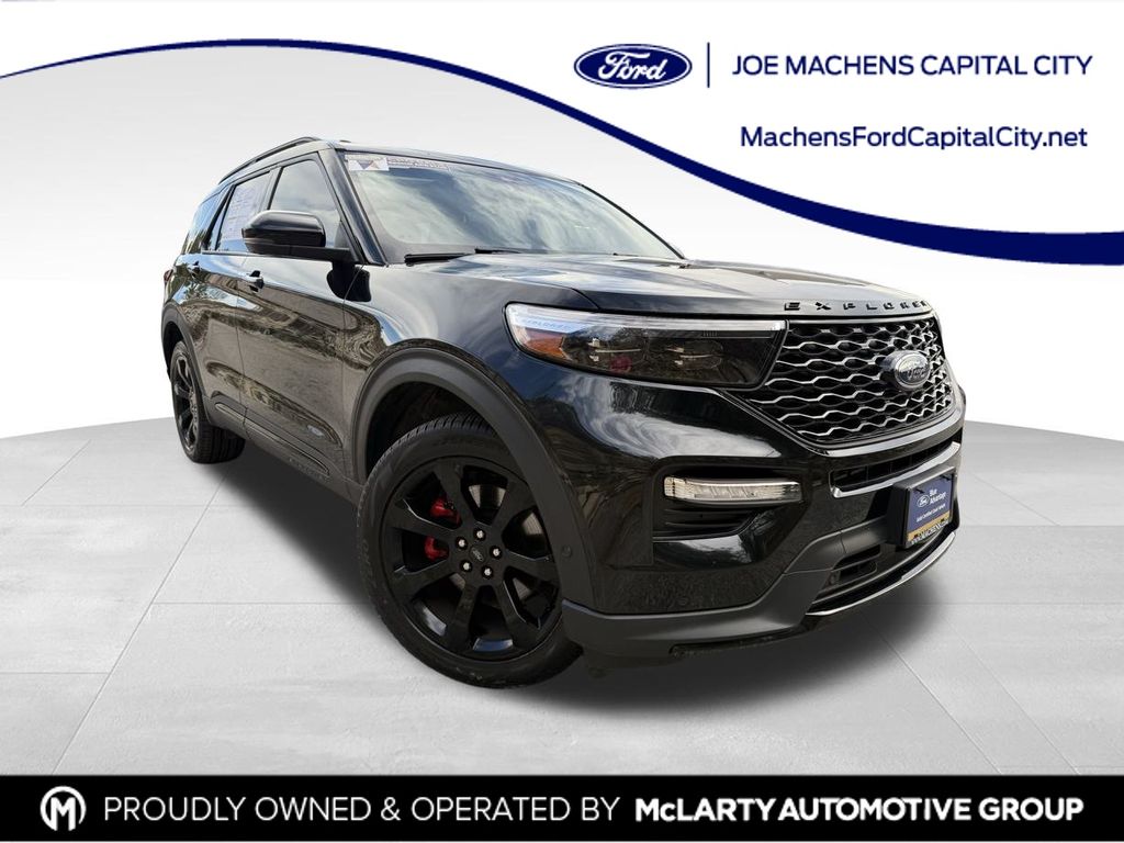2023 Ford Explorer ST's photo