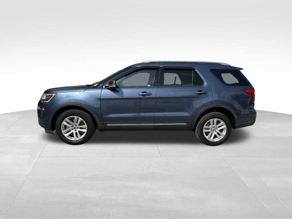 2019 Ford Explorer XLT photo 3