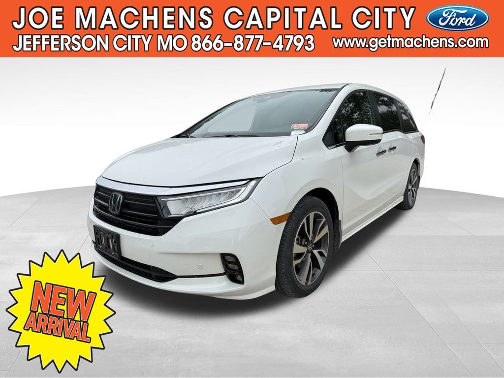 2023 Honda Odyssey Touring photo 2