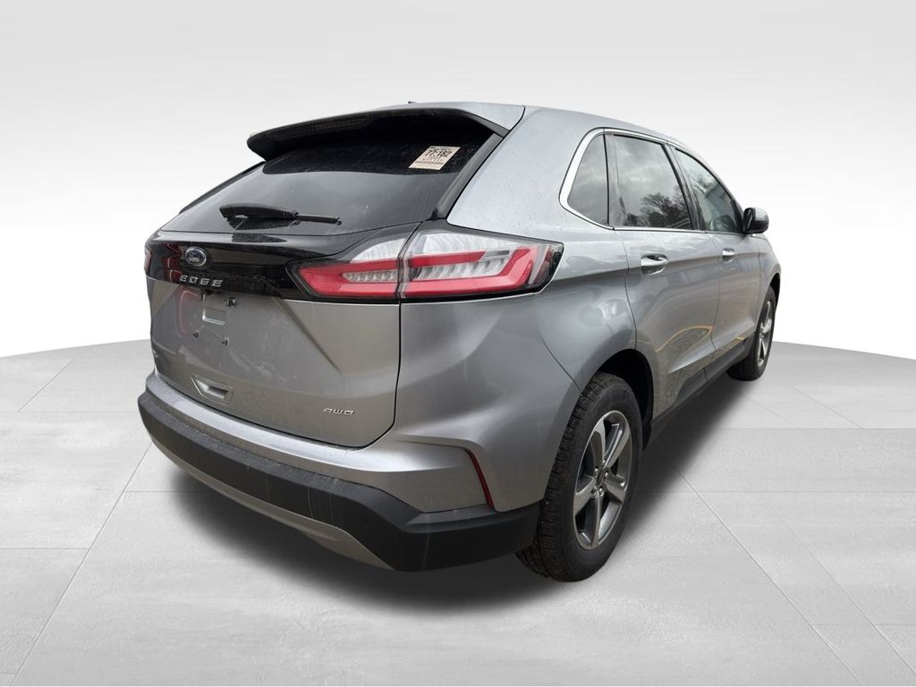2024 Ford Edge SEL photo 4