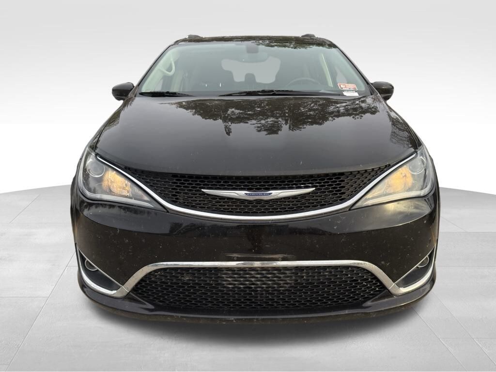 Used 2020 Chrysler Pacifica Touring L Minivan/Van