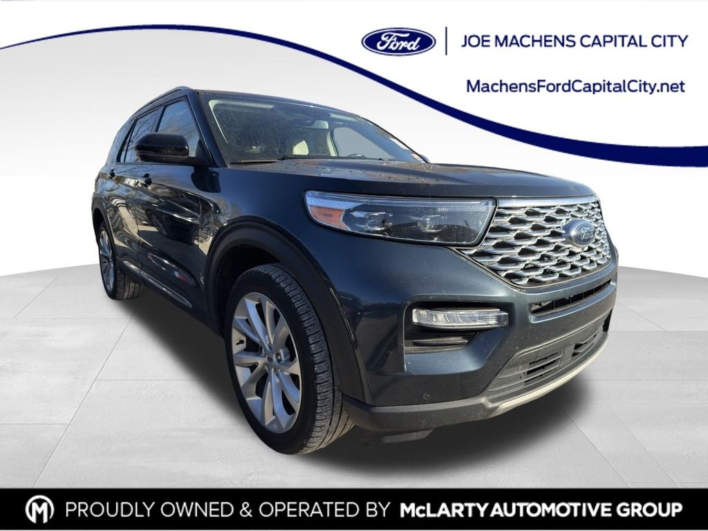 2022 Ford Explorer Platinum's photo