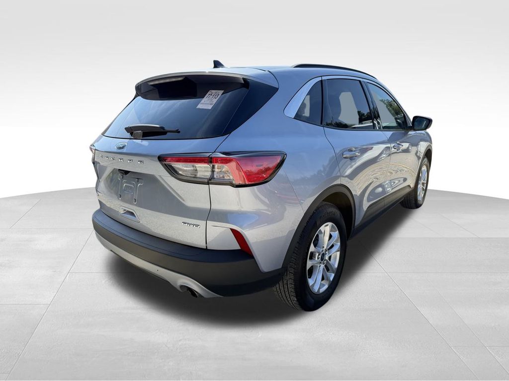 2022 Ford Escape SE photo 4