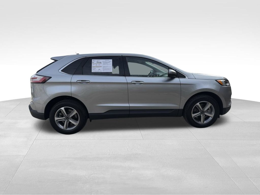 2024 Ford Edge SEL photo 4