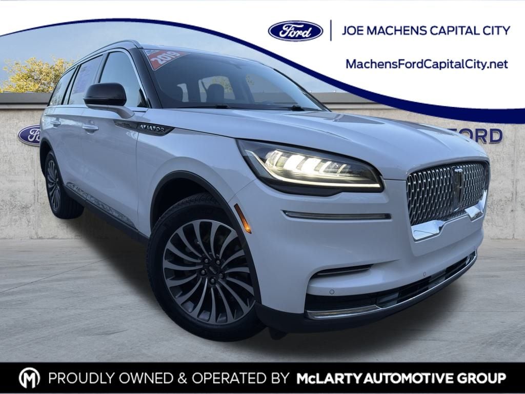 2023 Lincoln Aviator Base's photo