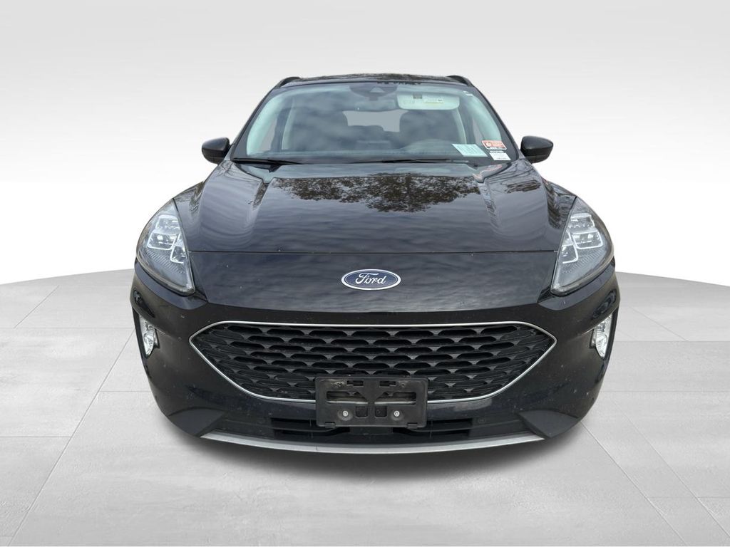 2022 Ford Escape Titanium photo 3