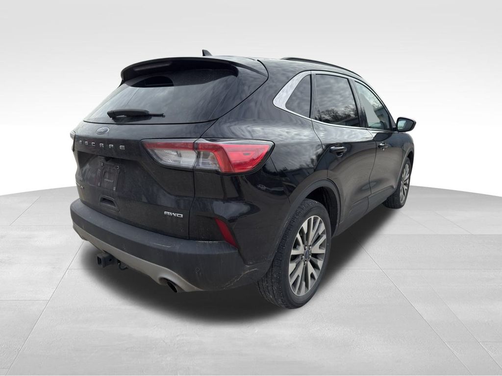 2022 Ford Escape Titanium photo 4